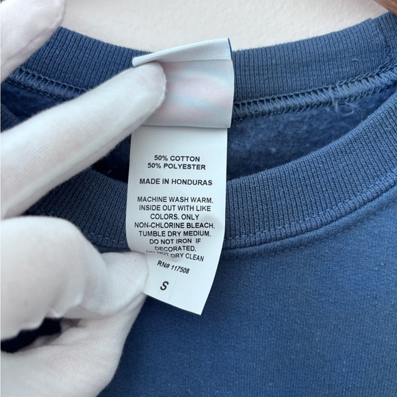 Junk Food Le Sports Club Retro Crewneck Sweatshirt in Indigo Blue Size Small NWT - Picture 4 of 6